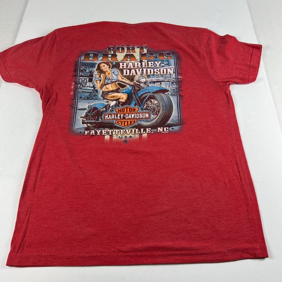 2015 Harley Davidson Fort Bragg Shirt Fits Medium Red Pin Up Biker Tee Tag L - Picture 8 of 14